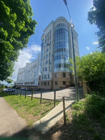 3-к. квартира, 146 м², 3/7 эт.