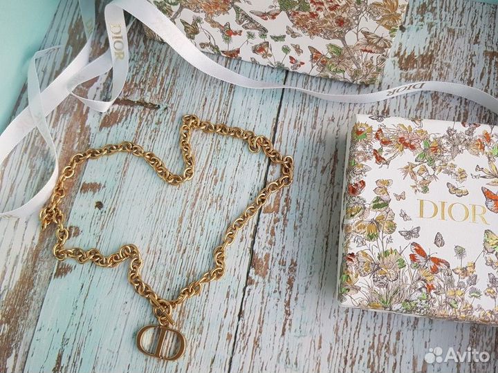 Колье с тогглом Dior Montaigne