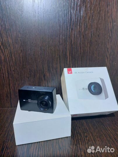Xiaomi yi 4k + стедикам Zhiyun Rider-M