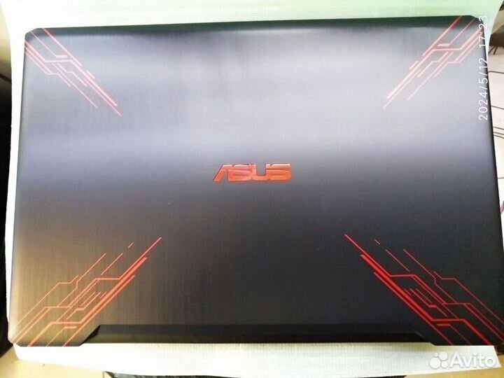 Игровой ноутбук asus X570UD / I5-8250/ 16 / 1050 2