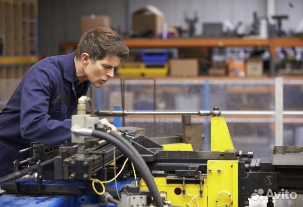 Станочник широкого профиля Вахта