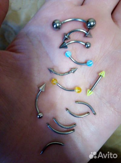 Пирсинг в бровь