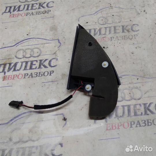 Крышка зеркала внутренняя правая VW Tiguan 2007-2