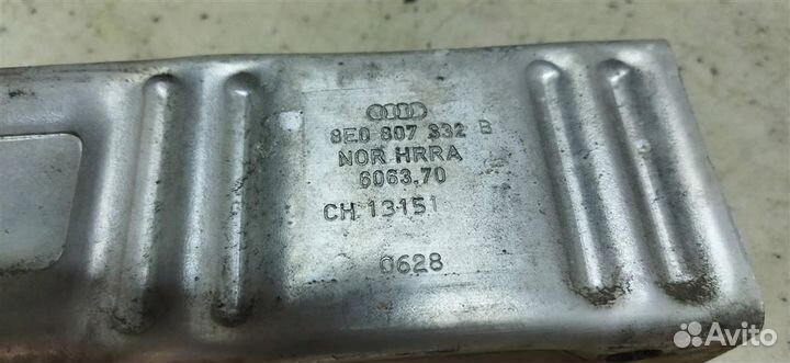 Кронштейн усилителя заднего бампера правый Audi A