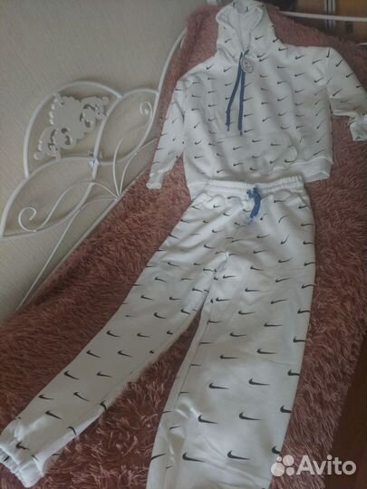 Спортивный костюм женский 50 52 новый