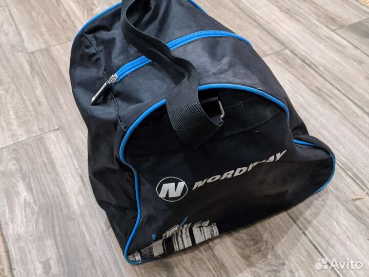 Коньки хоккейные