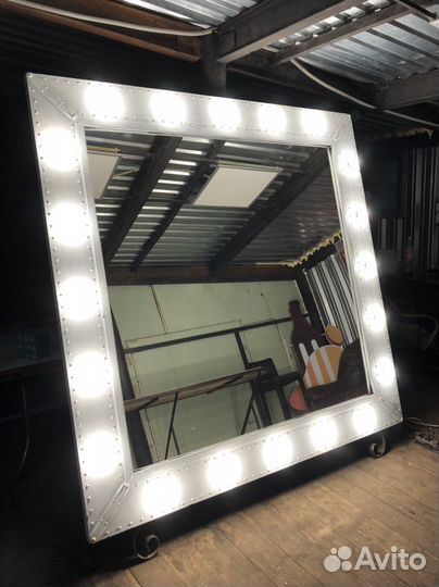 Гримерное зеркало