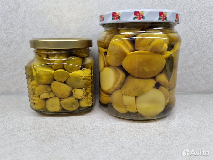 Белые грибы - маринованные,сушеные, ягода