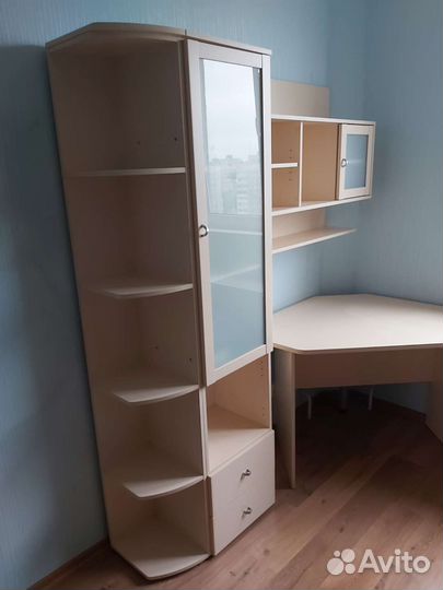 Комплект мебели для школьного уголка