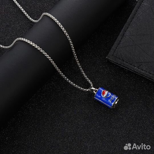 Подвеска банка pepsi в стиле y2k