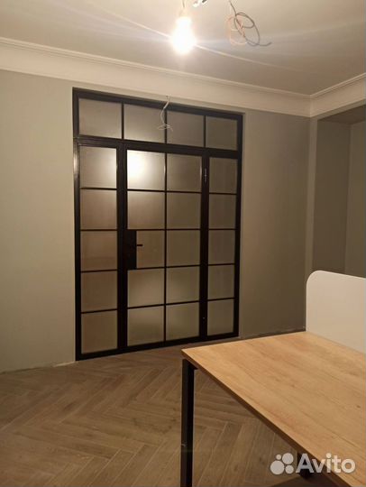 Стеклянная перегородка лофт