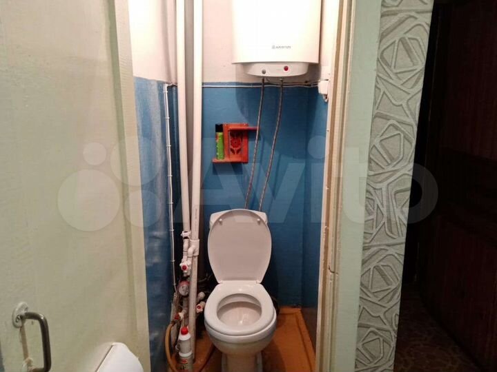 2-к. квартира, 43 м², 1/3 эт.