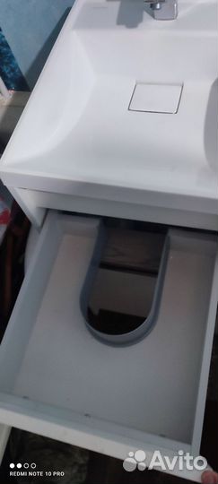 Раковина над стиральной машиной с тумбой