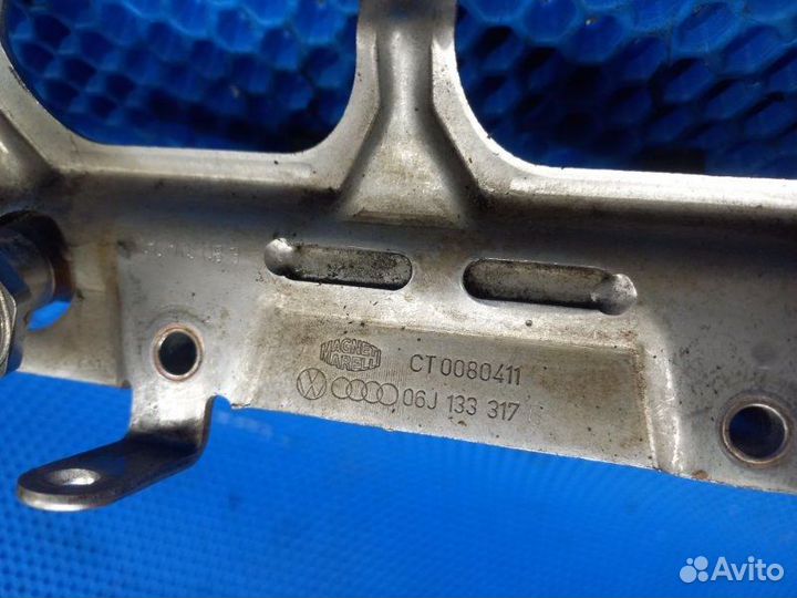 Топливная рампа Audi A4 B8 CDH 2011