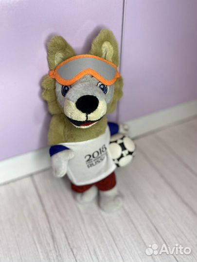 Волк забивака, игрушка fifa 2018