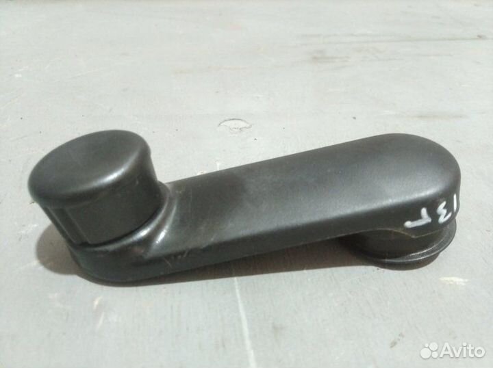 Ручка стеклоподъемника Renault Sandero хетчбек 1.4