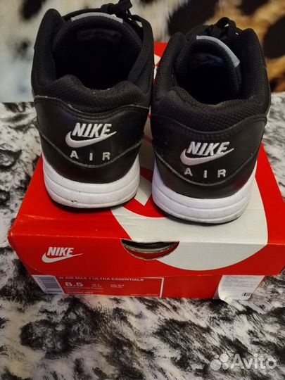 Кроссовки Nike 39