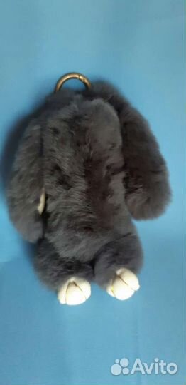 Брелок кролик натуральный мех 20 см