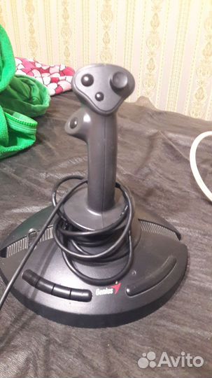 Игровой джойстик