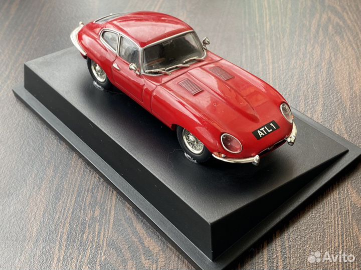 1/43 Jaguar E-Type Red