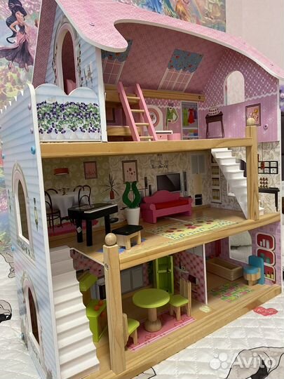 Домик кукольный