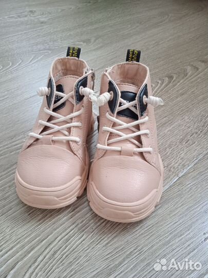Демисезонные ботиночки на девочку 23 размера