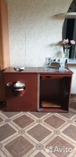 Швейная машина Подольск 142