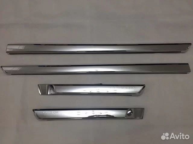 Молдинги Land Cruiser 200 на двери, узкие