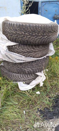 Yokohama Ice Guard IG721 235/70 R16