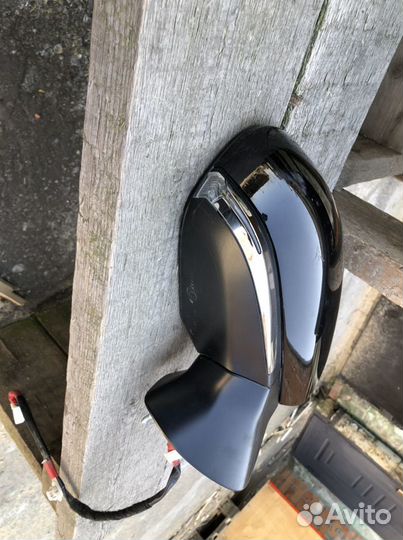 Правое зеркало Toyota Camry 2018-2022