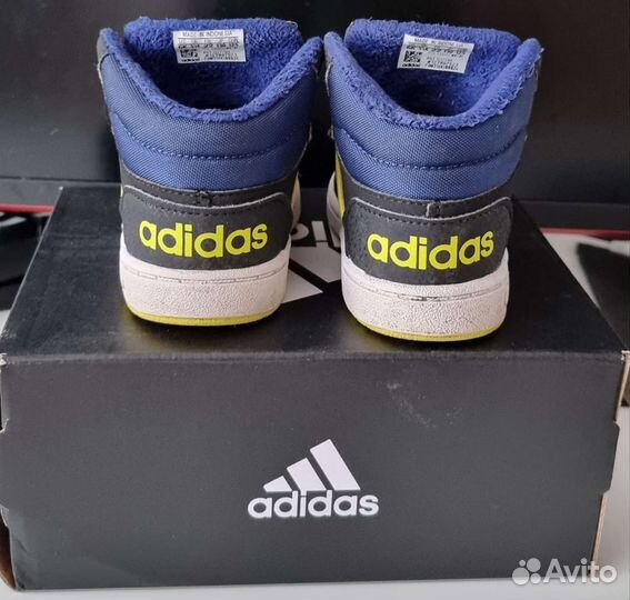 Кроссовки Adidas