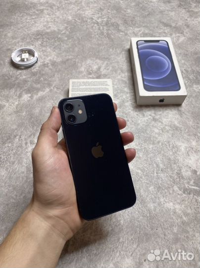 iPhone 12, 64 ГБ