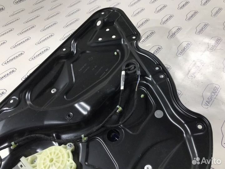 Стеклоподъемник задний правый Volkswagen Passat B6