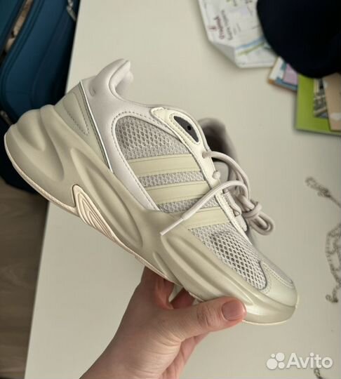 Кроссовки Adidas