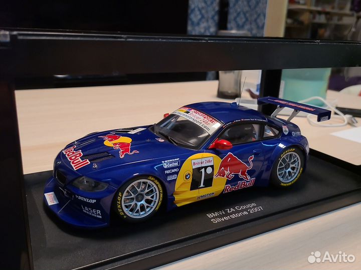 1:18 BMW Z4 Silverstone red bull Autoart 1/18