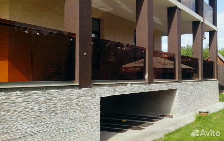 Стеклянные ограждения для балкона