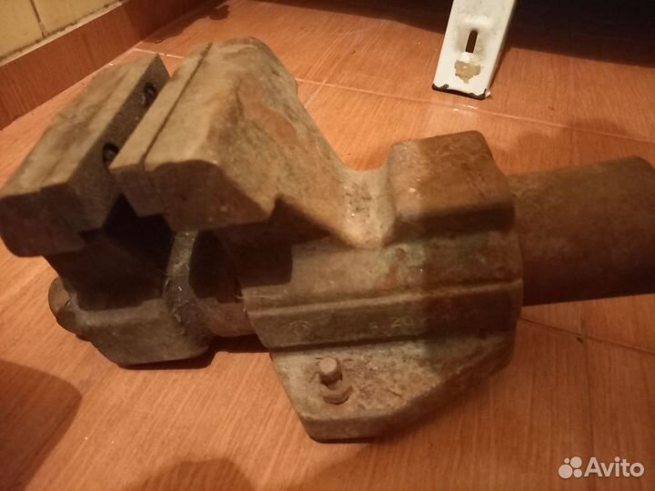 Тиски слесарные СССР