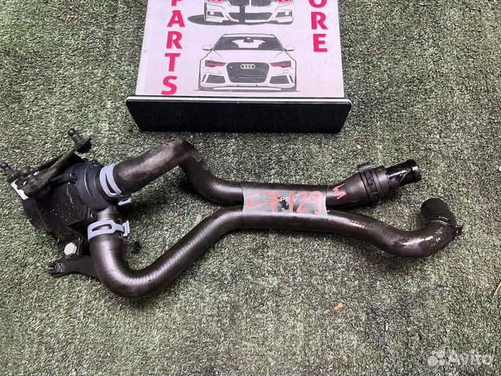 Помпа водяная с патрубками на Audi A6 (C7), 4G5