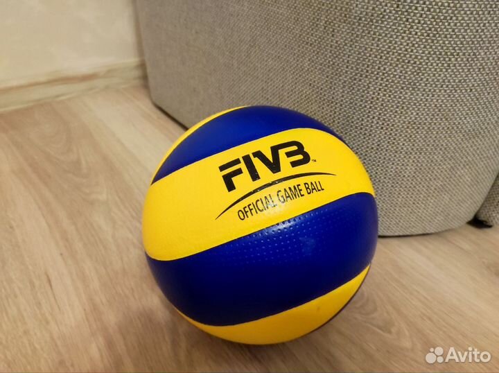 Волейбольный мяч mikasa MVA200