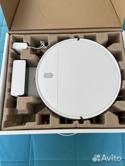 Робот пылесос Xiaomi mi robot vacuum mop essential