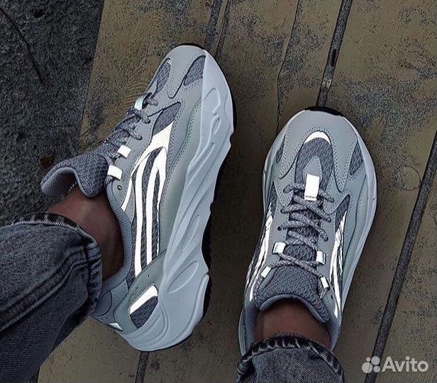 Кроссовки Adidas Yeezy Boost 700 V2 static