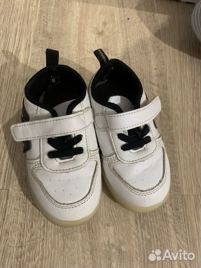 Детская обувь ботинки кросовки