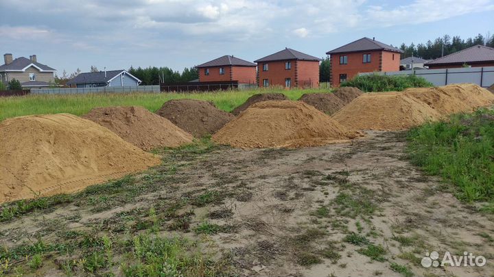 Доставка рассыпчатого грунта суглинка земли