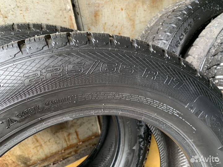 Gislaved Nord Frost 5 225/65 R17 102T