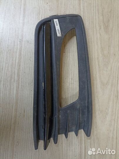 Накладка на туманку передняя правая Volkswagen