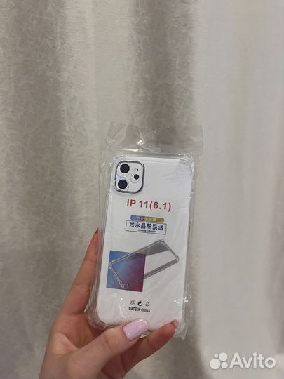Чехлы на iPhone 11 с защитой камеры