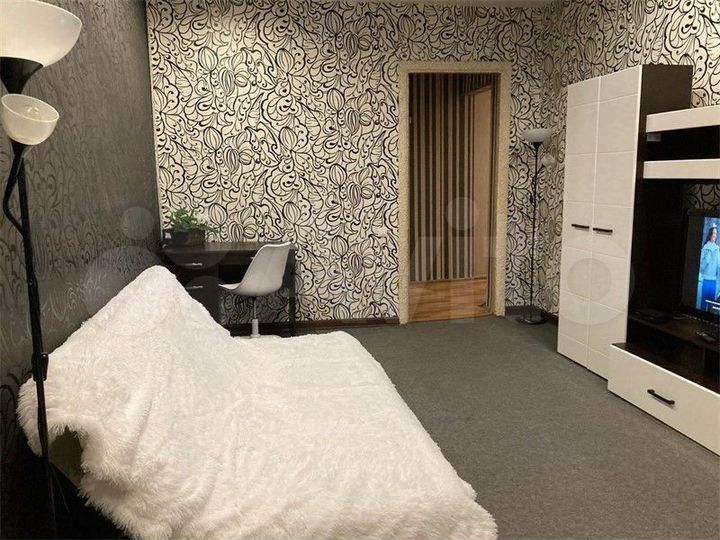 2-к. квартира, 60 м², 1/7 эт.