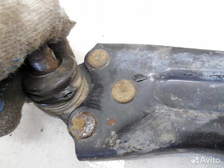 Рычаг передний левый Aveo (T300) 2011