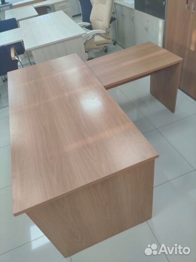 Комплект офисной мебели