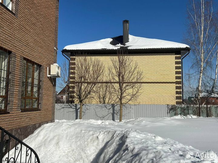 Весенняя обрезка клёнов – аккуратно, профессиональ